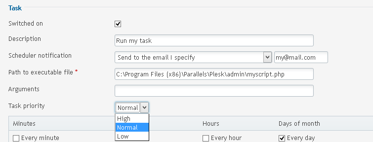 Task information window showing a sample description, scheduler notification, file path, and task priority